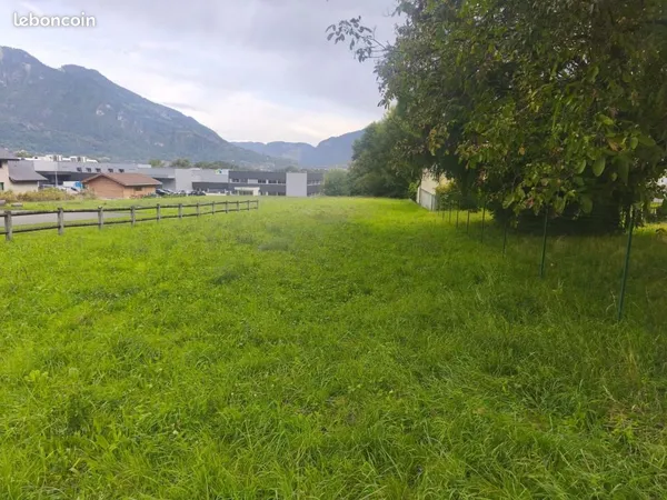 Terrain 1 360 m² Marnaz