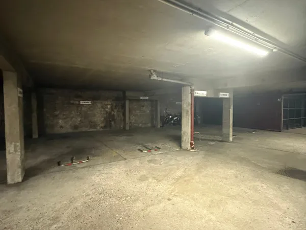 Loue place de parking souterrain
