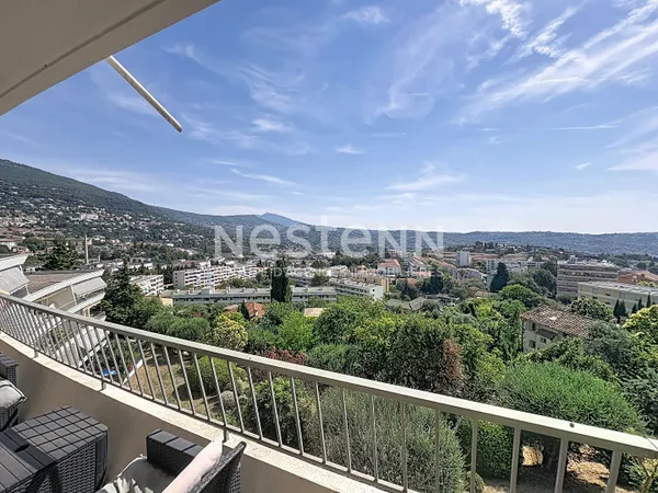 Exceptionnel appartement 4 pièces dernier étage avec vue panoramique à Grasse - Saint Claude