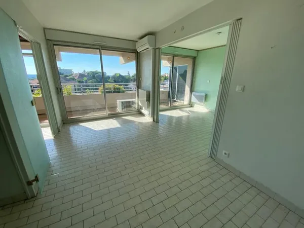 Appartement T2 avec terrasse 16m2 et garage