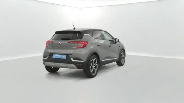 Renault Captur e-tech 145 - 21 — photo 5