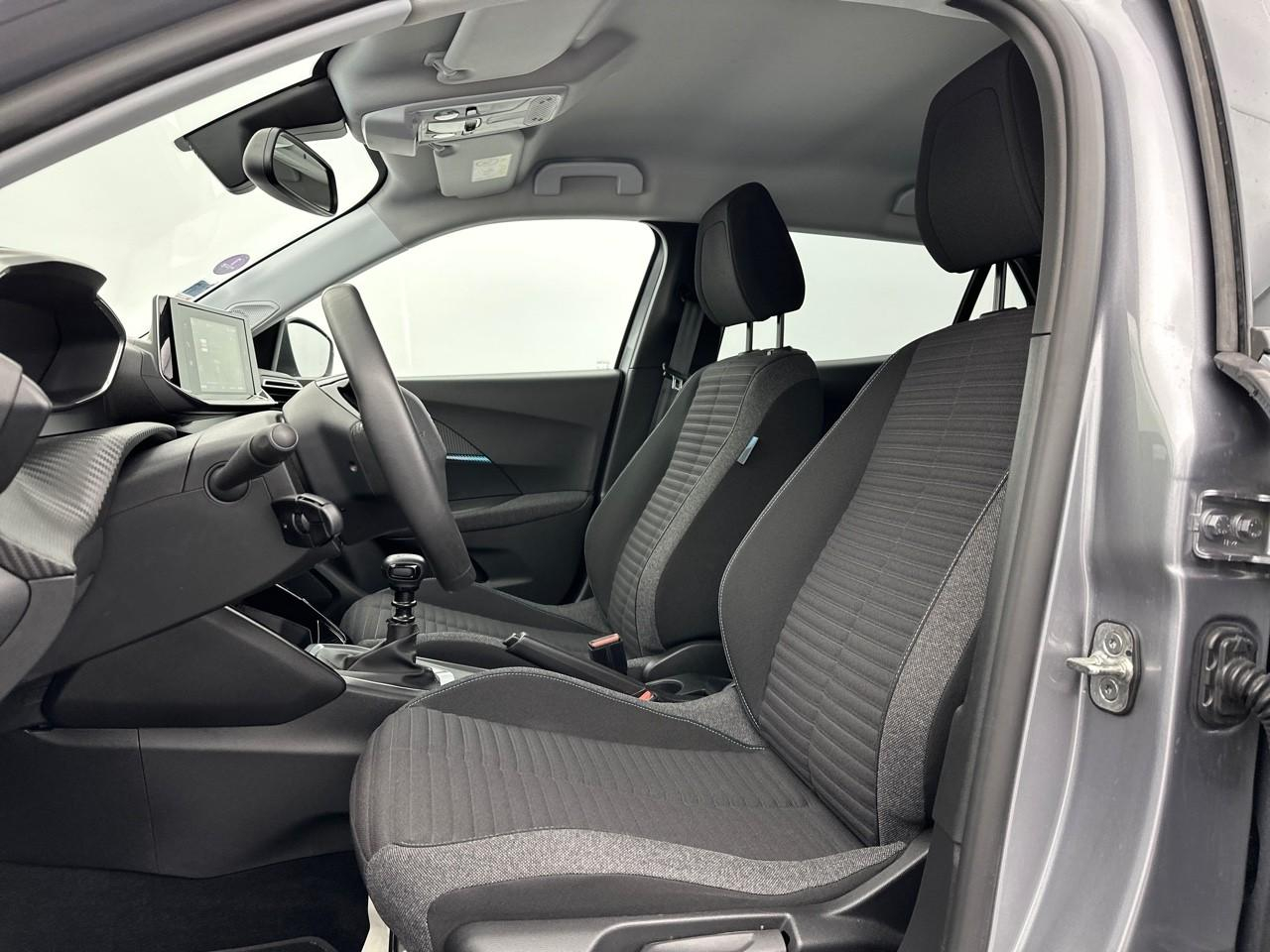 Peugeot 2008 puretech 130 s&s bvm6 style — photo 9