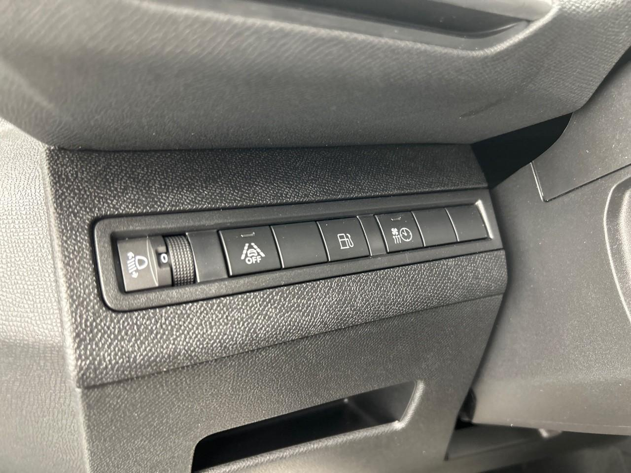 Peugeot 3008 hybrid 225 e-eat8 allure pack — photo 21