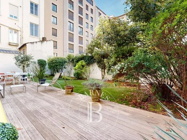 Appartement 5 pièces 150 m²