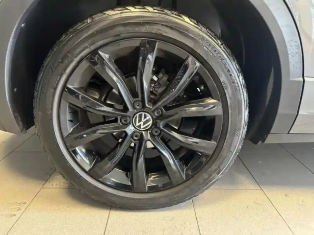 Volkswagen T-Roc 1.5 tsi evo 150ch r-line dsg7 — photo 8