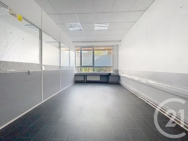 Local 433 m²