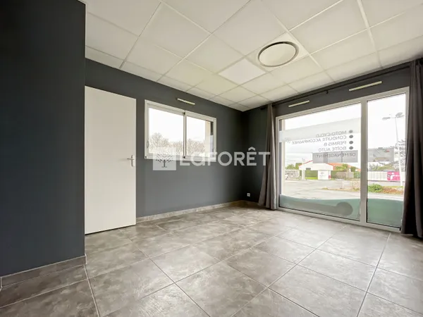 Local commercial 85 m²
