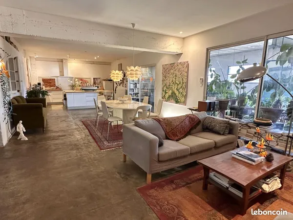 LOFT D'EXCEPTION AVEC ATELIER D'ARTISTE - 225 m² - BARJOLS