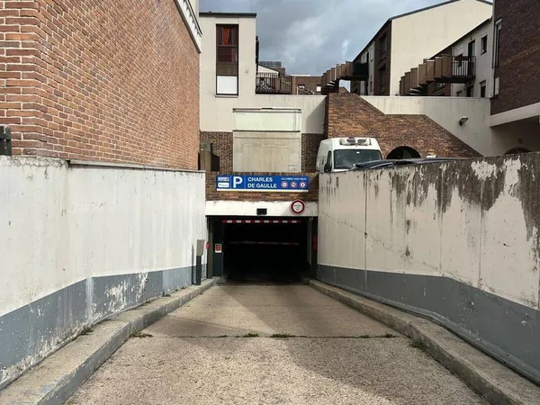 Parking 12 m²