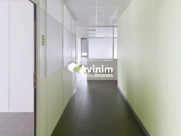 Bureaux 1 pièce 695 m²