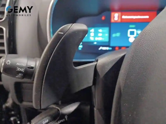 Citroën C5 Aircross hybride rechargeable 225 e-eat8 — photo 21
