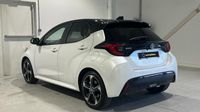 Toyota Yaris 130h Collection 5p MY25 — photo 7