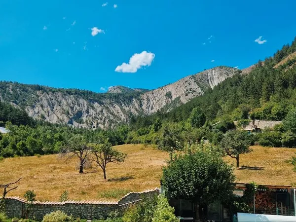 Maison T3 avec terrasse, balcon, petit garage/atelier et vue montagnes - Veynes centre