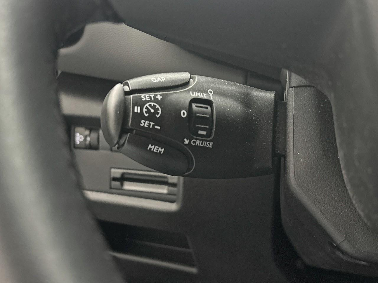 Citroën C5 Aircross hybride rechargeable 225 s&s e-eat8 c-series — photo 30