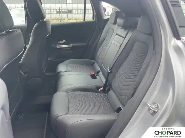 Mercedes Eqa 250+ — photo 18
