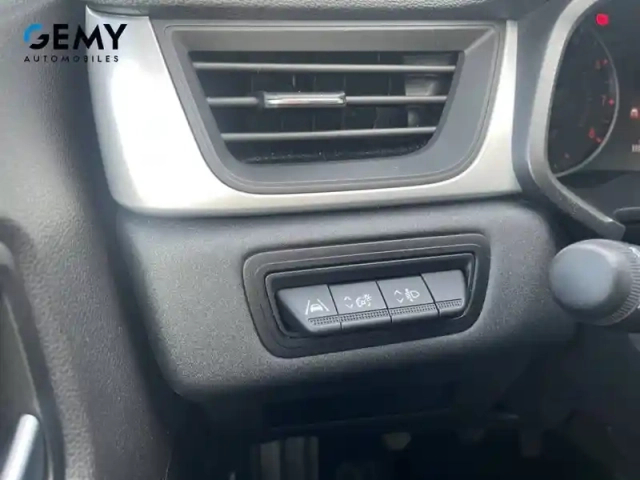 Renault Captur tce 90 — photo 17