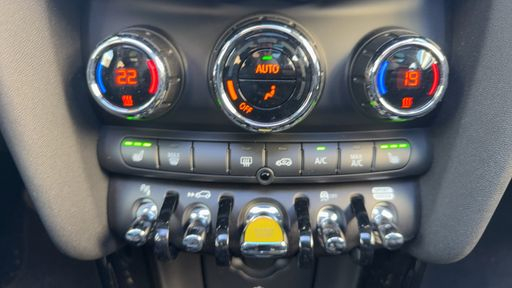 Mini Cooper SE 184 94kWh - Premium Plus – 2023 – 43343 km – Électrique – Boîte Automatique — photo 14