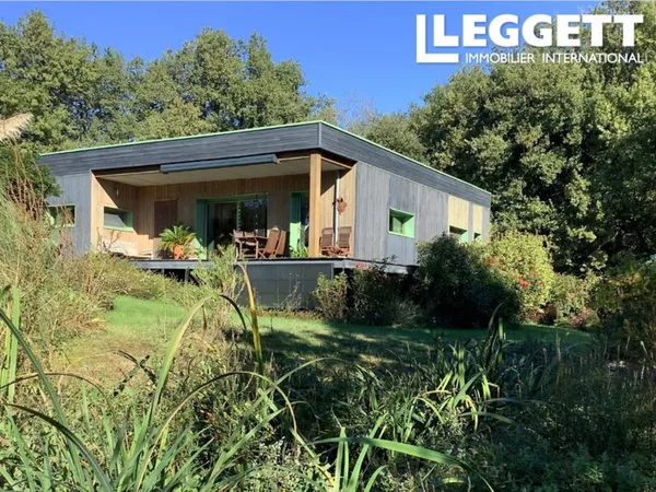 Vue et tranquillité à 20 minutes d'Agen, maison en bois contemporaine, écologique avec jardin, pisci