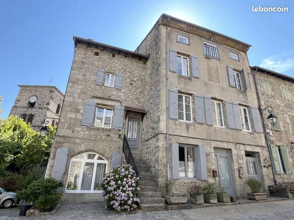 Maison 10 pièces 178 m²