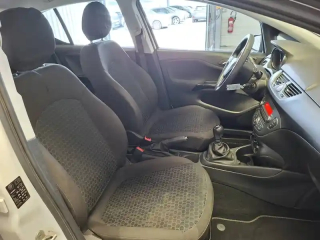 Opel Corsa 1.4 90 ch — photo 14