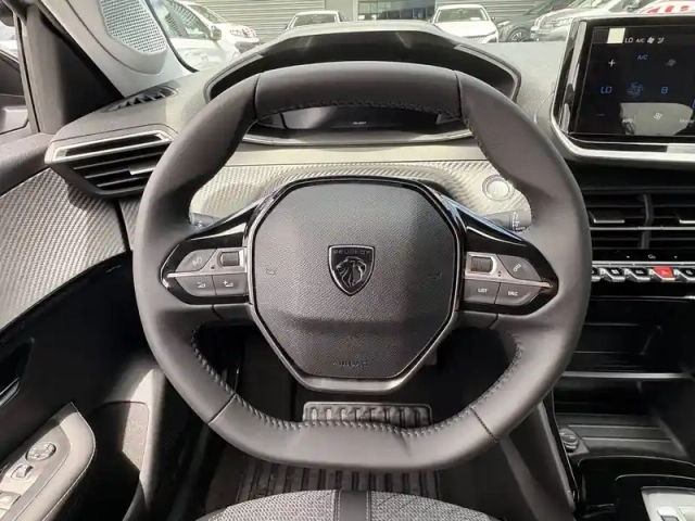 Peugeot 208 electrique 156ch 54 kwh — photo 13