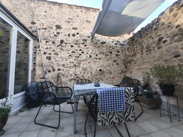 Maison vigneronne entierement renovee avec 2 terrasses et garage de 70m2