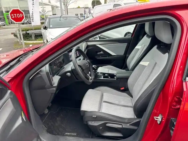 Opel Astra 1.2 turbo 130 ch bvm6 — photo 26