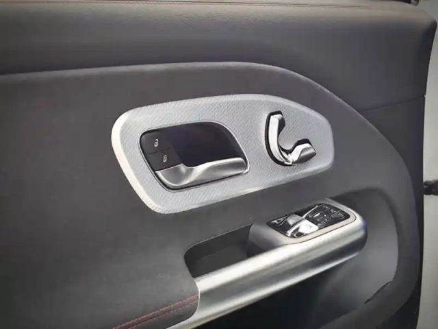 Mercedes Cla coupe amg line 250+ avec technologie eq — photo 12