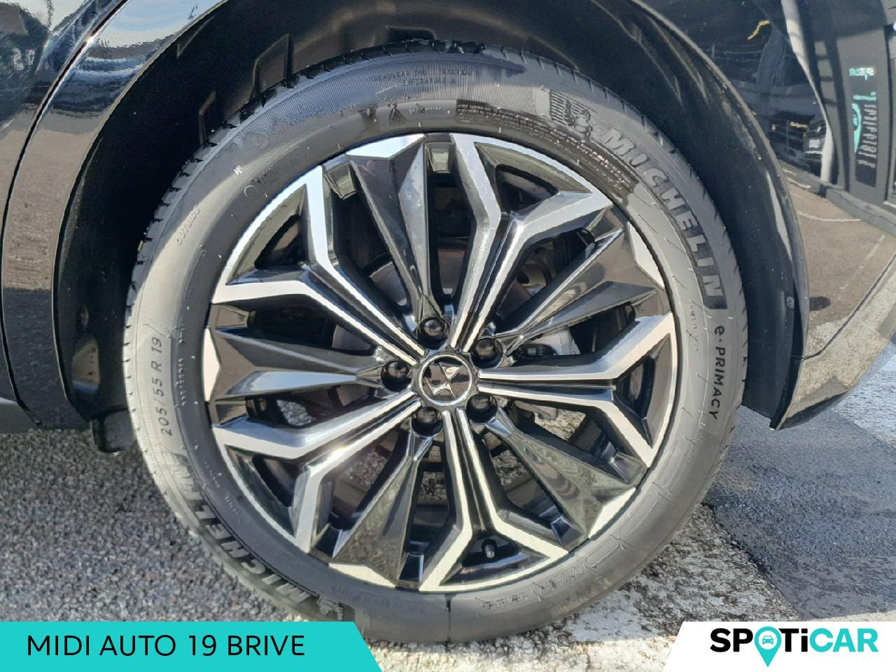 Ds Ds 4 bluehdi 130ch etoile automatique alcantara sieges — photo 11