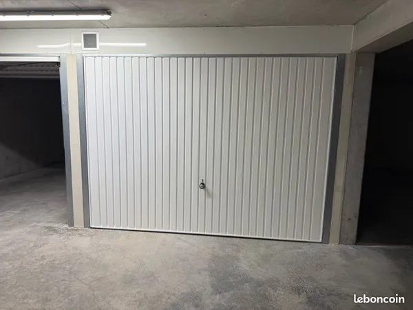 Lots de 3 boxes neufs souterrains Bordeaux Tauzin