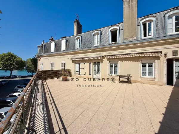 Appartement 6 pièces 233 m²
