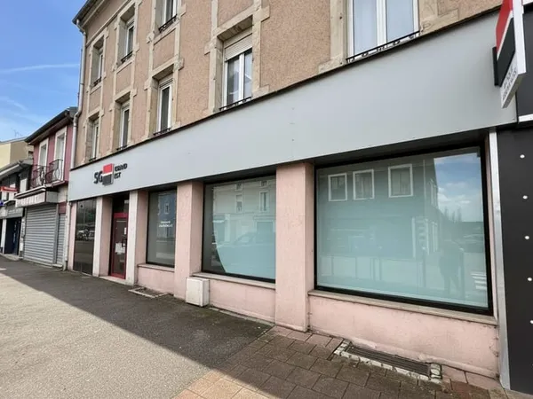 Local Commercial - Emplacement stratégique à Thaon-les-Vosg