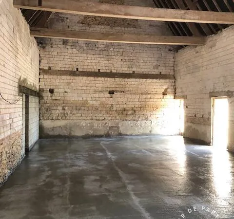Local d'activité 280 m²
