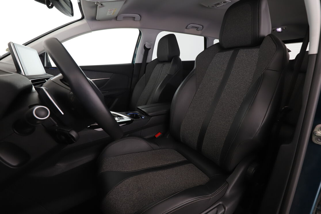 Peugeot 5008 1.5 Blue-HDi Allure EAT8 — photo 9