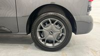 Citroen Jumpy M 2.2 Diesel 180ch Cabine Approfondie Fixe automatique — photo 32