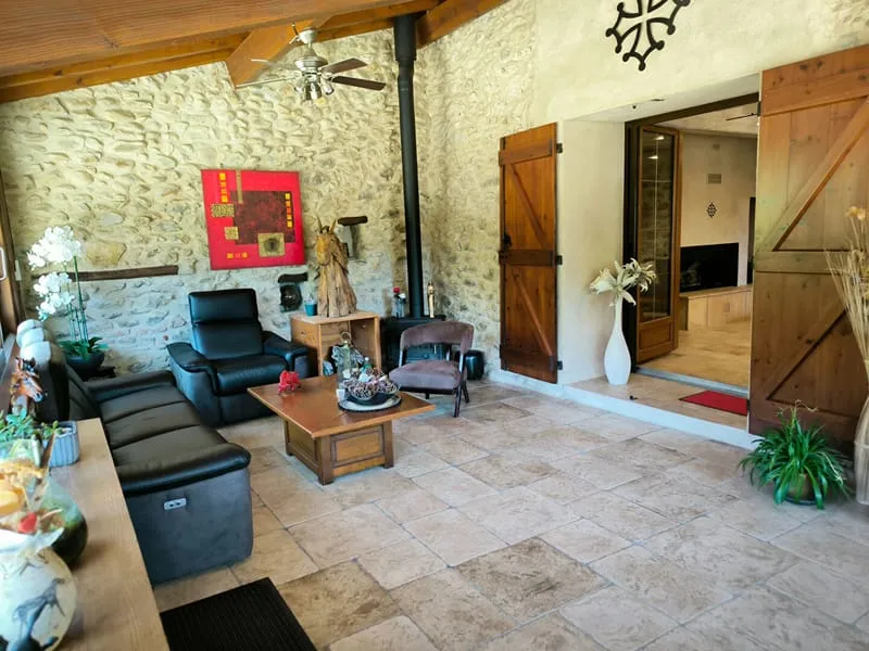 Photo 6