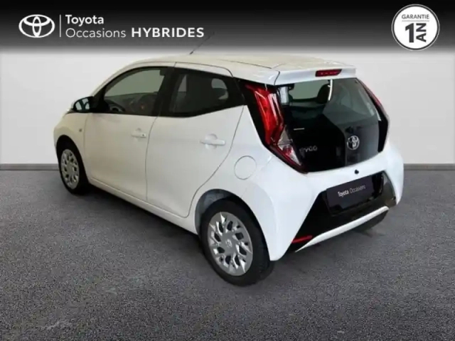 Toyota Aygo 1.0 vvt-i 72ch x-play 5p my20 — photo 2