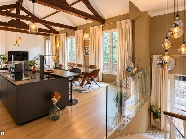 CANNES - MAISON ATYPIQUE DES ANNÉES 1920 AVEC JARDIN PRIVATIF - 130 m²