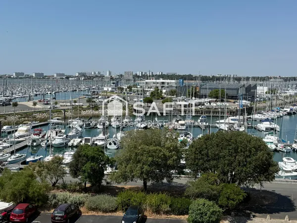 T4 avec piscine sur le port des Minimes