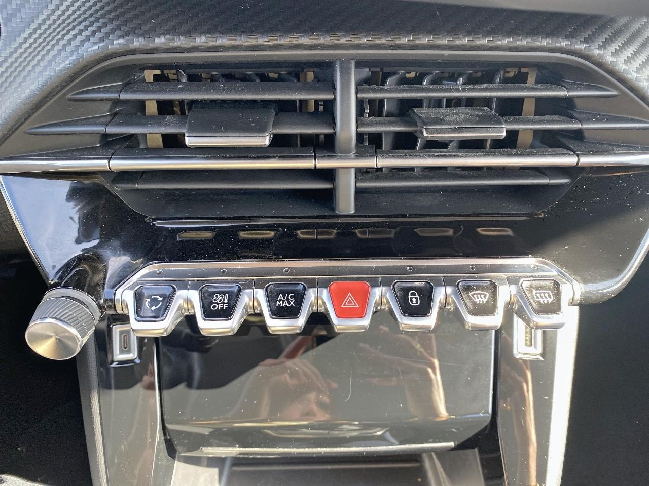 Peugeot 208 1.2 puretech 100ch s&s allure — photo 28
