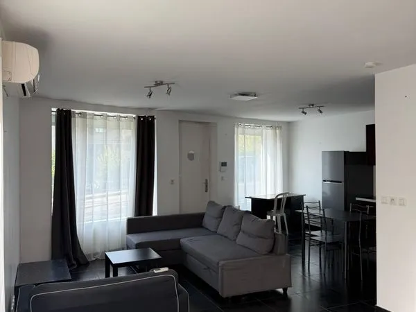Appartement meublé - Rillieux Village - 60 m²