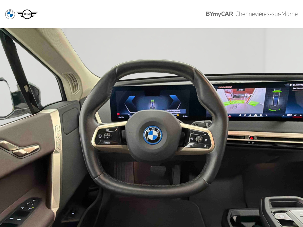 BMW iX xDrive40 326ch — photo 10