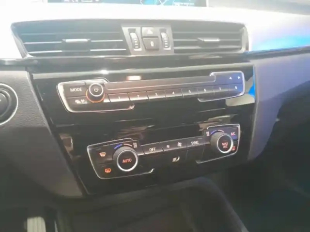 Bmw X1 sdrive16da 116ch lounge dkg7 euro6d-t — photo 12