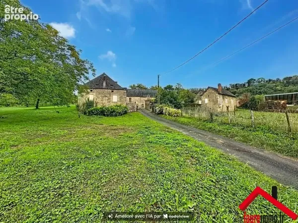 Ensemble immobilier a ayen en correze