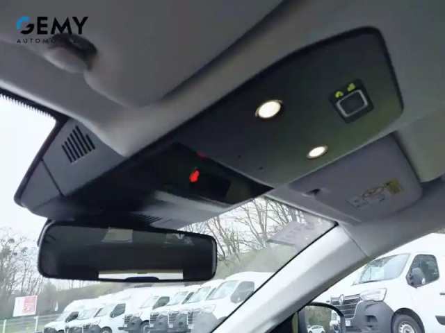 Renault Megane e-tech ev60 220 ch super charge — photo 32