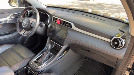 MG ZS 1.0 T-GDi 111 2WD BVA - Luxury – 2022 – 21393 km – Essence – Boîte Automatique — photo 28