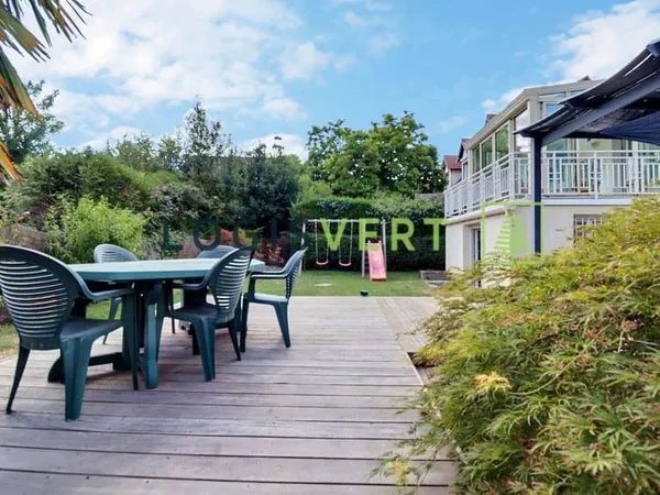 Maison 6 pièces 144 m²