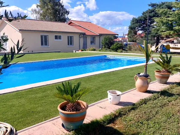 Maison individuelle a vendre a echalas (rhône)