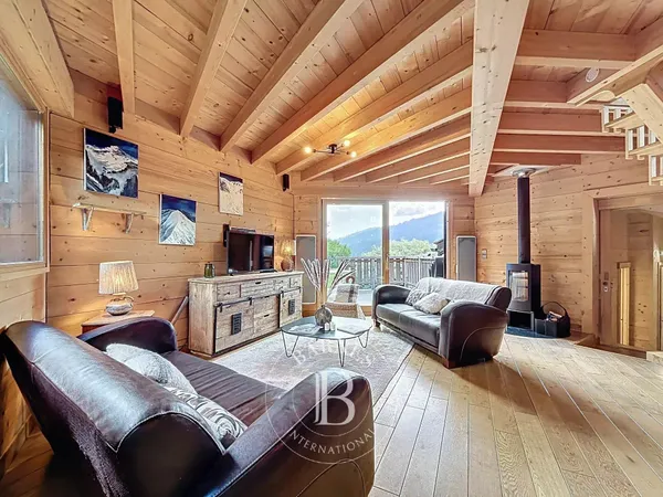 Les Gets - Chalet de 123 m² Loi Carrez (136,89 m² surface totale) - 6 chambres - Sud-Ouest