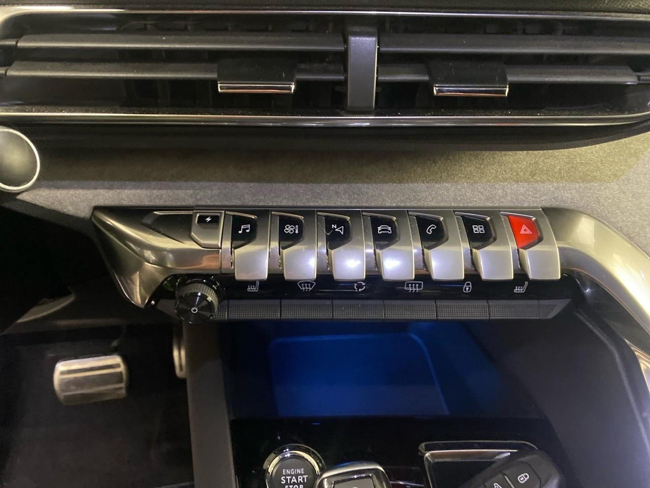 Peugeot 3008 hybrid4 300 e-eat8 gt pack — photo 24